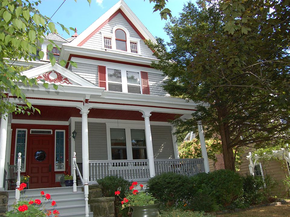 1st image of 26 Odell Ave