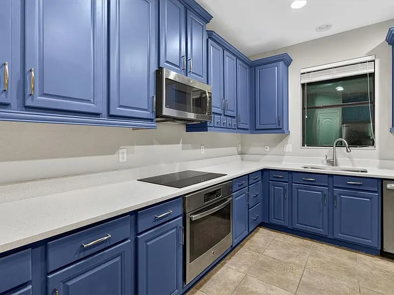 1389 Heritage Landings Dr — Photo 29