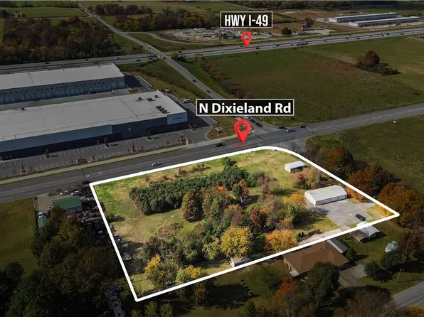 626 N Oakwood St, Lowell, AR 72745