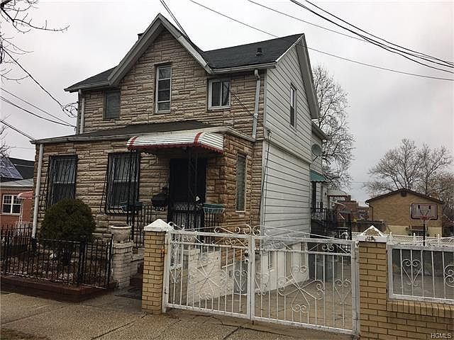1st image of 2742 Hering Ave