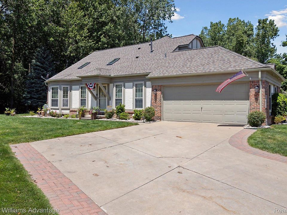 1st image of 41688 White Tail Ln