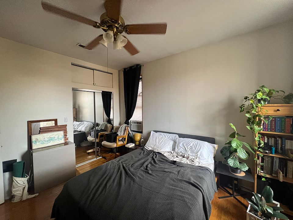 1st image of 1525 W 19th St Front 1