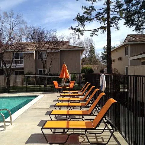 Grove At Davis — Photo 4