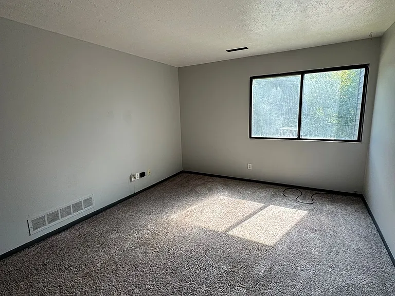7104 Hillandale Rd — Photo 6