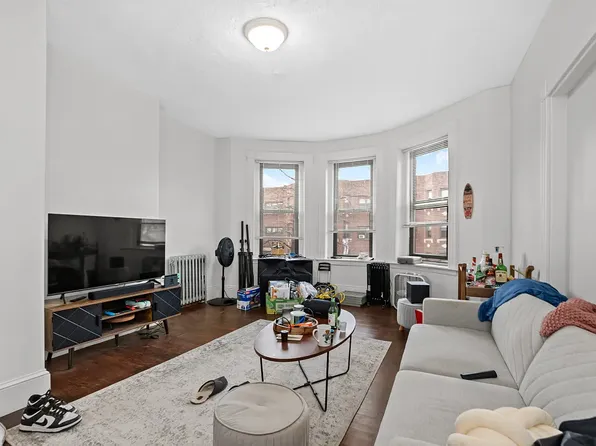 868 Huntington Ave #3, Boston, MA 02115