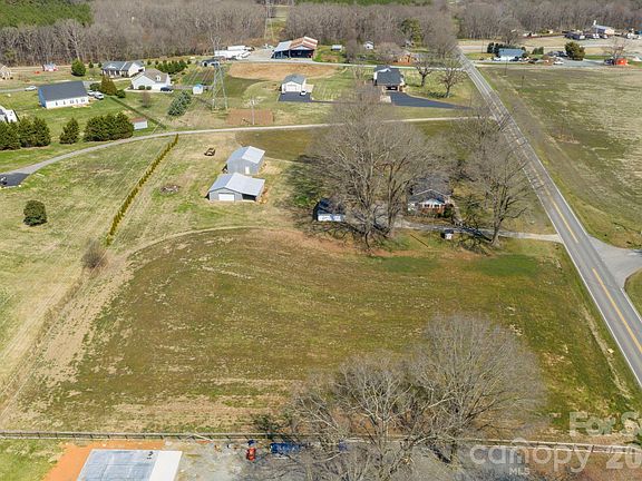 5th image of 5803 Morgan Mill Rd