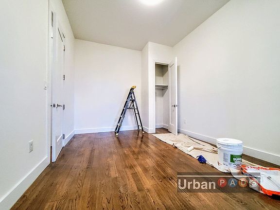 5th image of 975 Washington Ave APT 4E