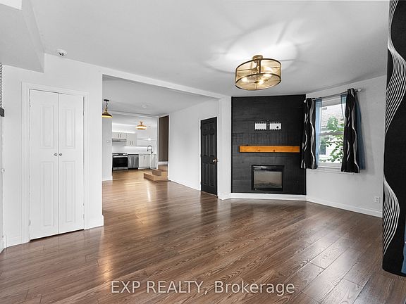3rd image of 76 Bell St