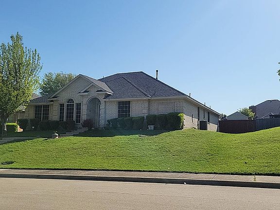2nd image of 540 N Parks Dr