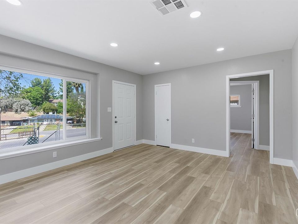 1st image of 3017 River Blvd
