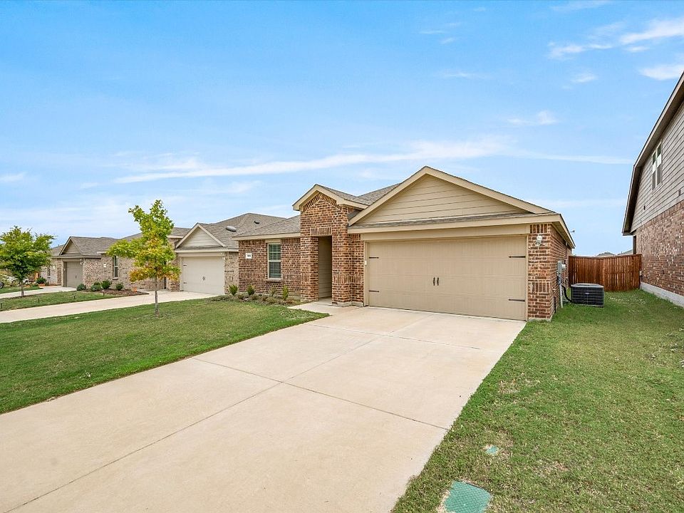 1st image of 805 Fueller Dr