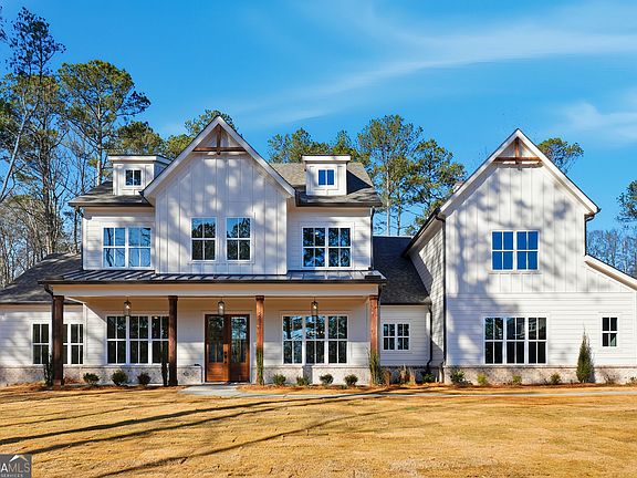 2nd image of 292 County Rd