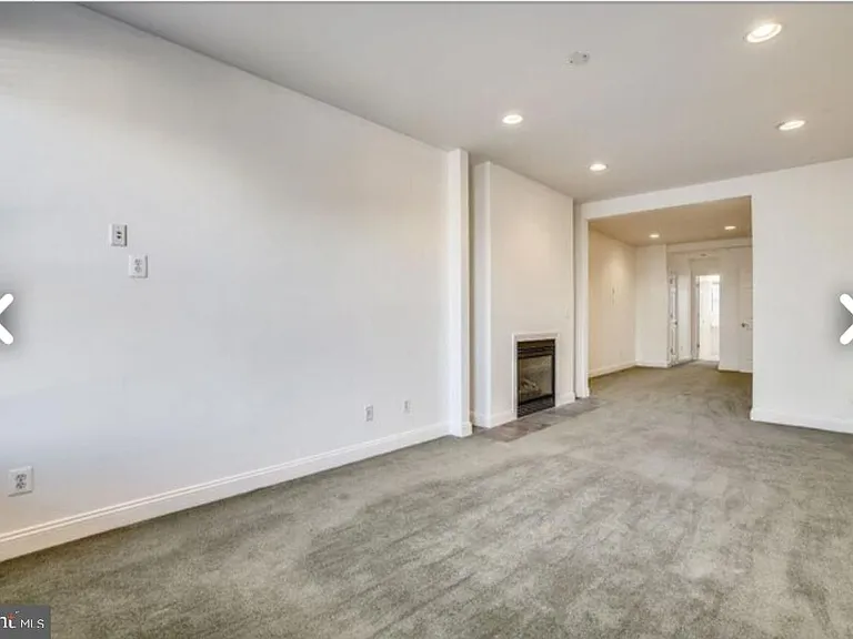 111 E Cross St — Photo 19