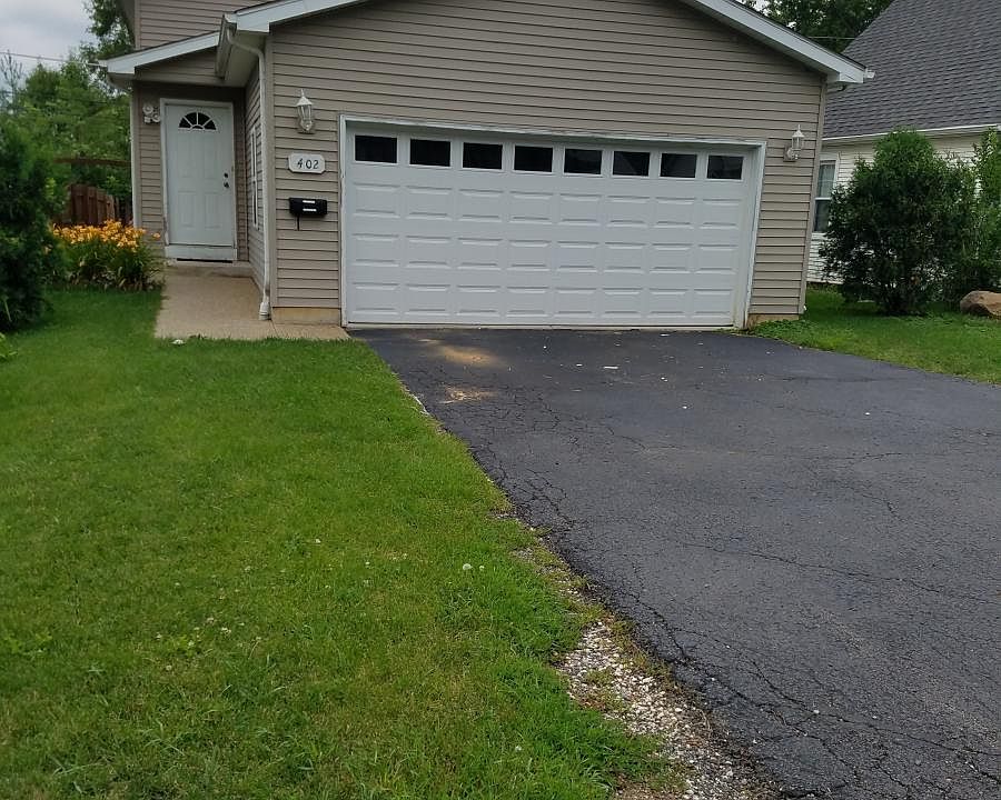 1st image of 402 Kenwood Dr