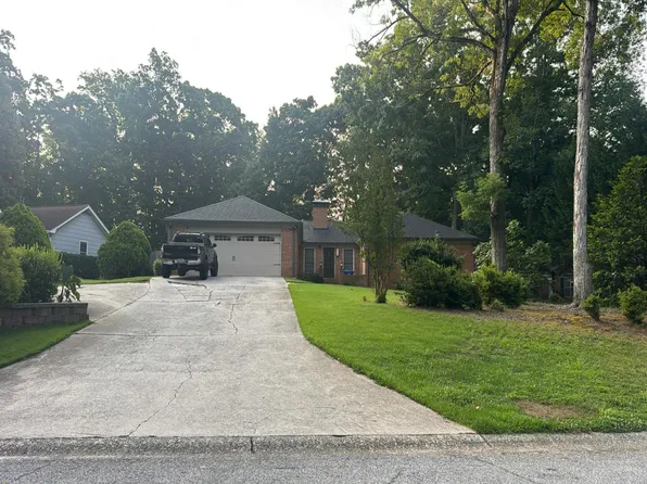 184 Meadowbrook Dr, Lawrenceville, GA 30046
