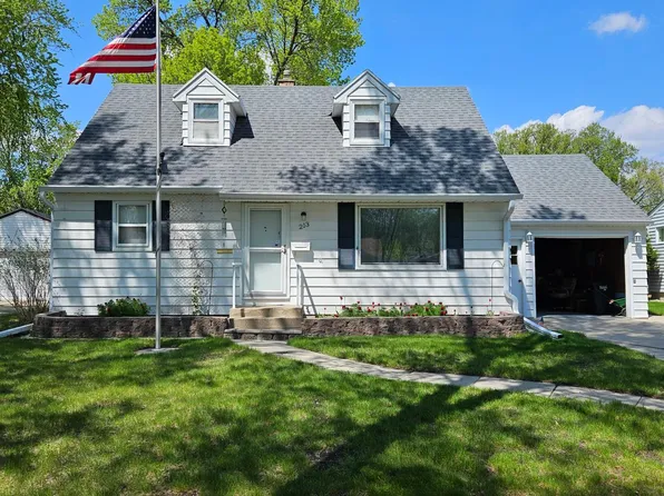 213 23rd Ave N, Fargo, ND 58102