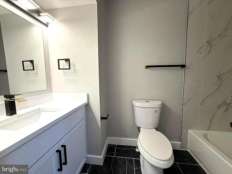 5836 Apsley House Ct — Photo 22