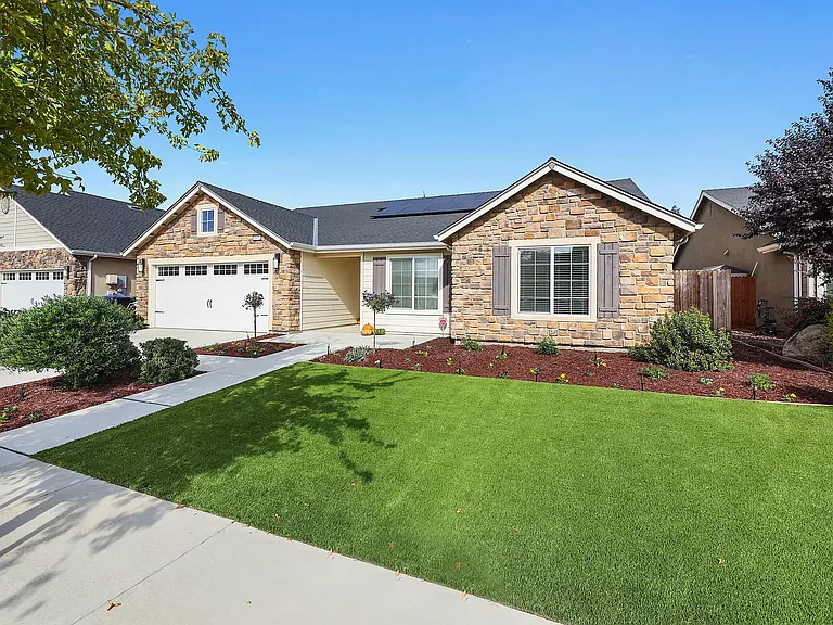 3850 W Modoc Ave — Photo 2