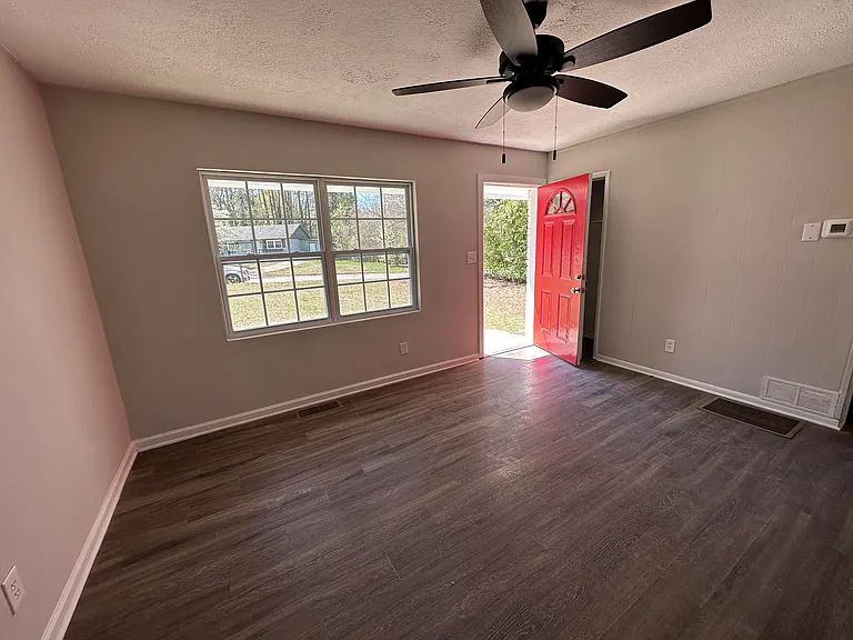 8079 Attleboro Dr — Photo 6