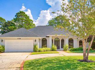 1326 Tour Dr, Gulf Breeze, FL 32563