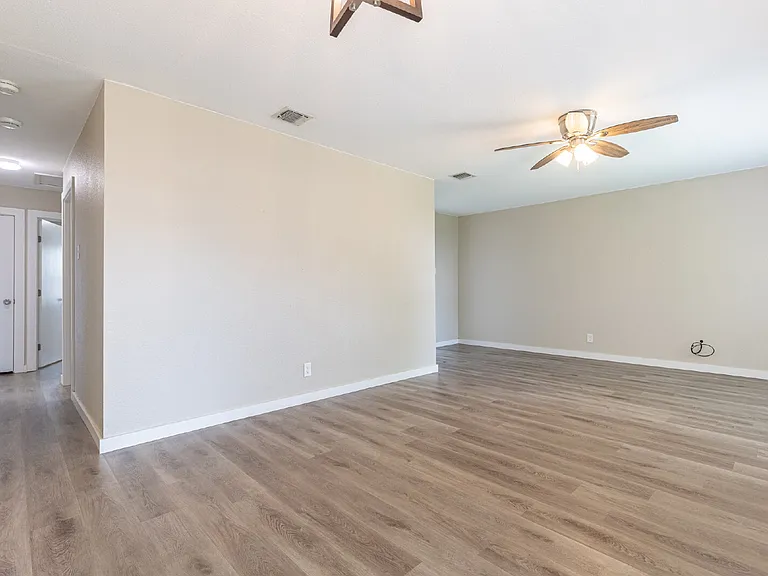 1366 Bayou Dr — Photo 8