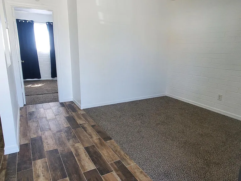 1938 E Adams St #6 — Photo 5