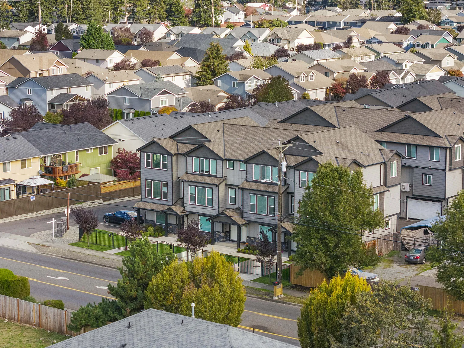 Rainier View Court — Photo 1