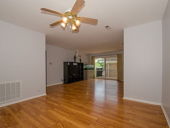 5th image of 4160 Cove Ln