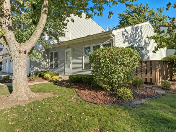 20137 S Hampton Ct #A, Frankfort, IL 60423