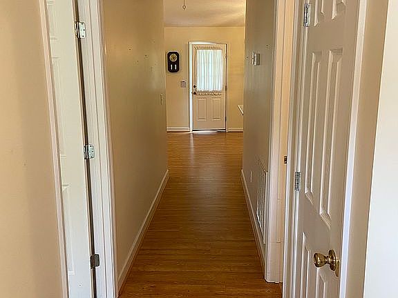 5th image of 1316 Hillside Dr