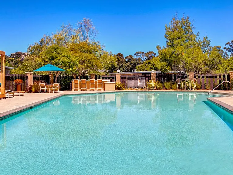 Sofi Belmont Hills — Photo 15