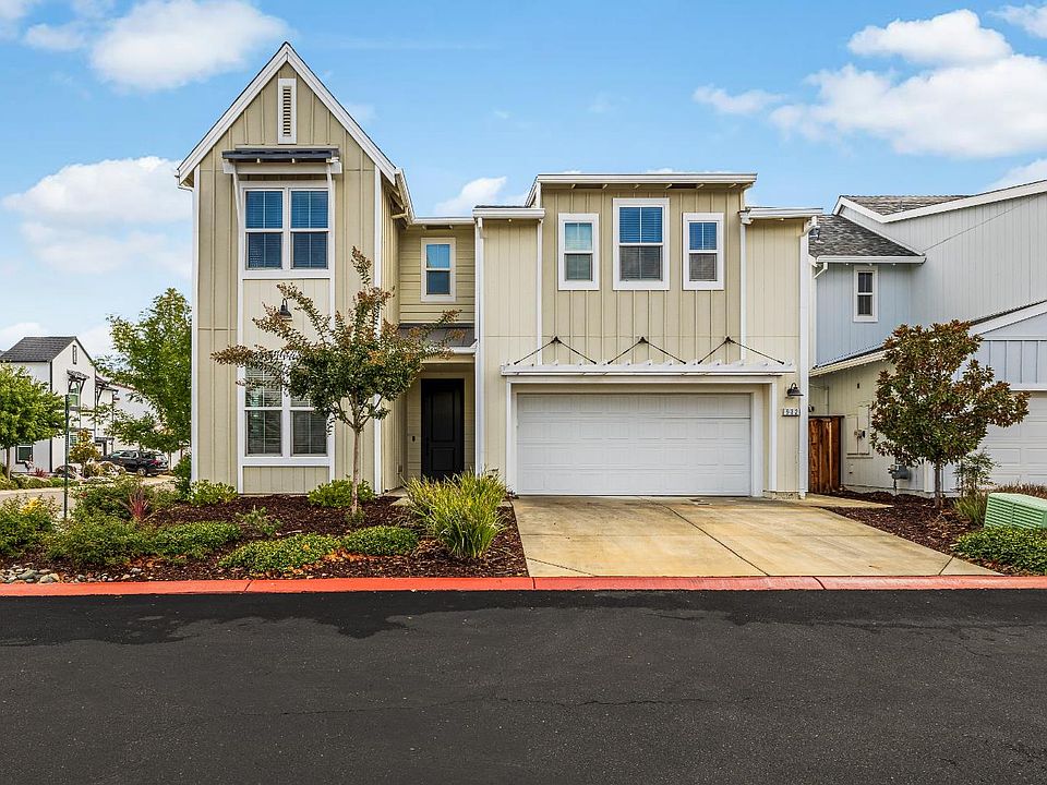 1st image of 932 Farmhouse Way