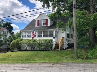 42 Taylor Rd, Franklin, NJ 07416