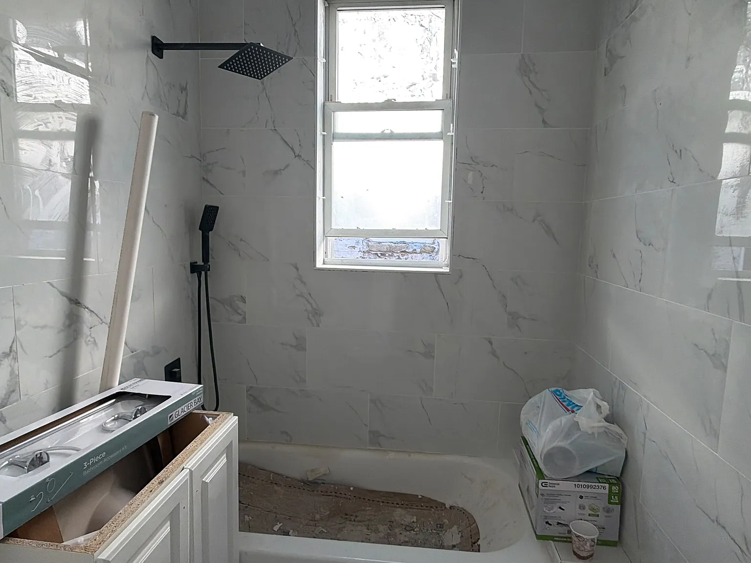 3 bed, $3,373 — Photo 2