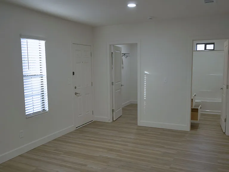 241 Brushy Creek Trl — Photo 3