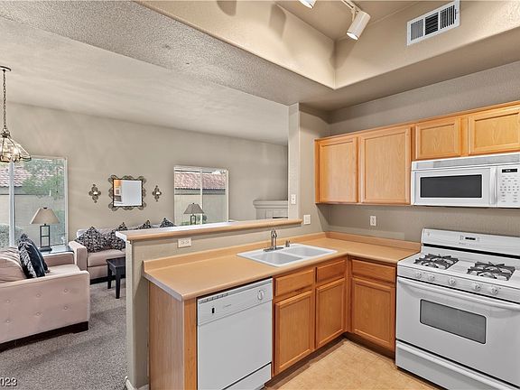 5th image of 3355 Cactus Shadow St Unit 102