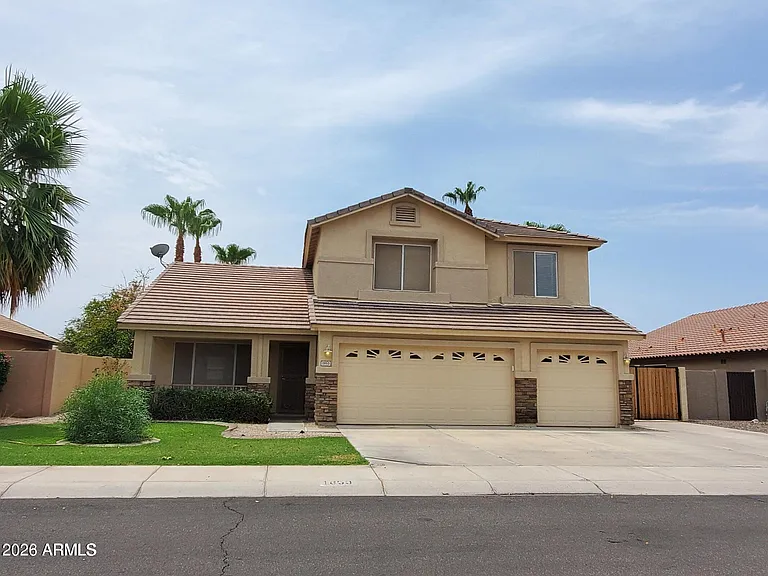 1853 E Shannon St — Photo 1