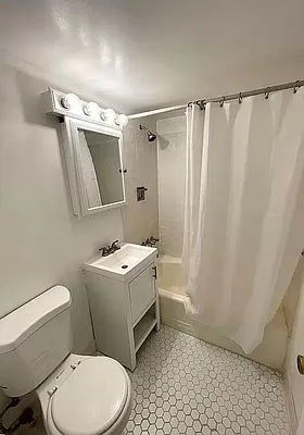 Rented by MOTION New York | media 24