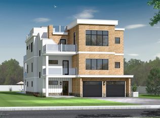 22 Valentine St, Monmouth Beach, NJ 07750