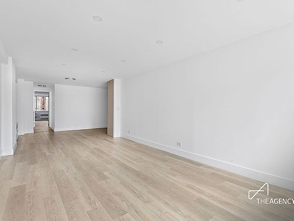 4th image of 333 E 14th St APT 4K