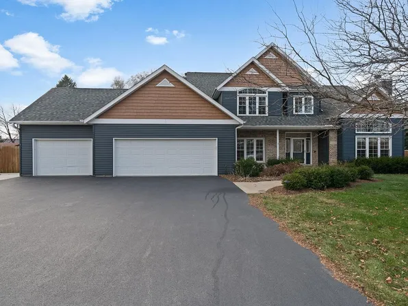 4940 E Ashelford Dr, Byron, IL 61010