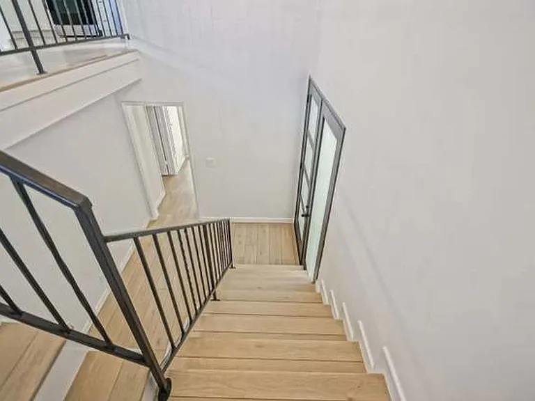 408 Larsson St — Photo 22