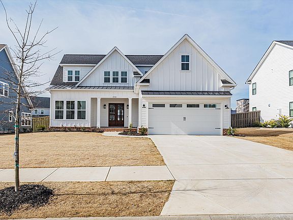 2nd image of 3046 Rosewood Drive