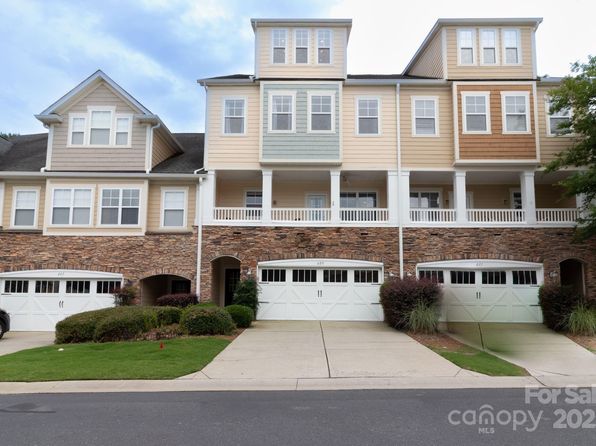 609 Sunfish Ln, Tega Cay, SC 29708
