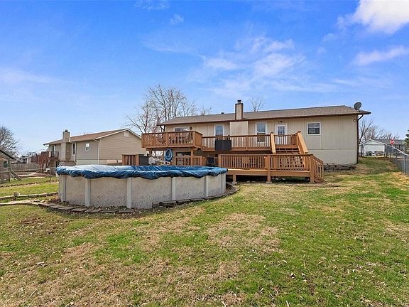 4th image of 640 Woodstream Dr
