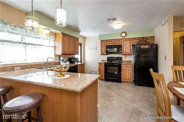 You'll love our kitchen's breakfast bar!