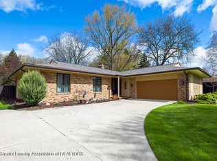 920 Longfellow Dr, East Lansing, MI 48823