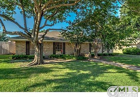 2nd image of 1204 Hillsdale Dr