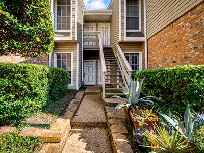 8555 Fair Oaks Xing, Dallas, TX, 75243