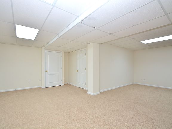 2nd image of 2200 Erin Way